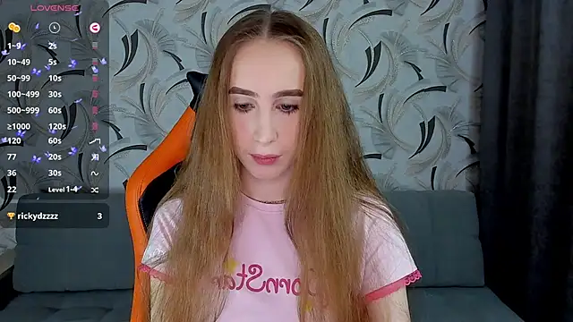 Snapshot of _mira_cle_ chatting on 12-22-24, 11:31 mira cle online show from 12-22-24, 11:31