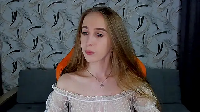 Snapshot of _mira_cle_ chatting on 01-24-25, 02:39 mira cle online show from 01-24-25, 02:39