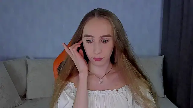 Snapshot of _mira_cle_ chatting on 10-27-25, 10:47 mira cle online show from 10-27-25, 10:47