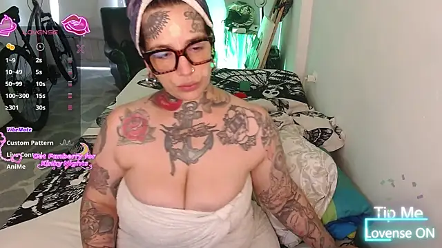 VampGirl1 online show from 04-15-26, 04:36
