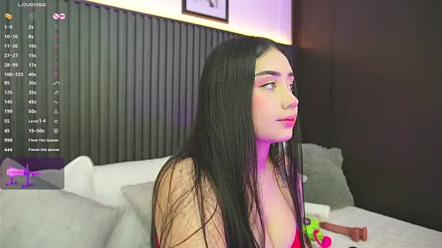 haylie  online show from 12-21-25, 02:41