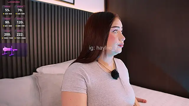haylie  online show from 08-06-26, 06:04