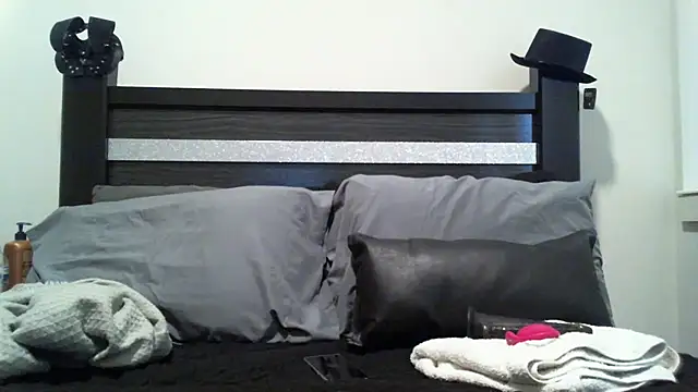 Snapshot of lofibunni chatting on 02-12-26, 06:03 lofibunni online show from 02-12-26, 06:03