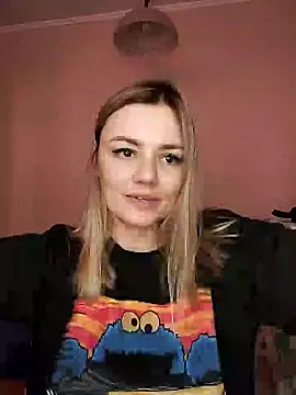 KrissSexi online show from 03-18-25, 10:46