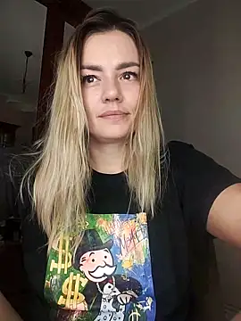 KrissSexi online show from 09-11-25, 06:19