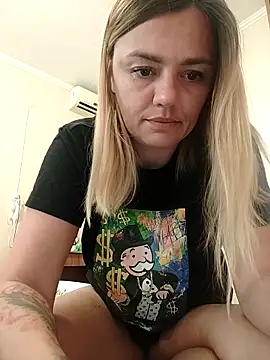 KrissSexi online show from 09-24-25, 02:42