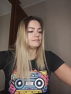 KrissSexi online show from 12-04-25, 06:23