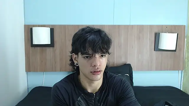 Snapshot of AlbertBernal69 chatting on 02-14-25, 02:07 AlbertBernal69 online show from 02-14-25, 02:07