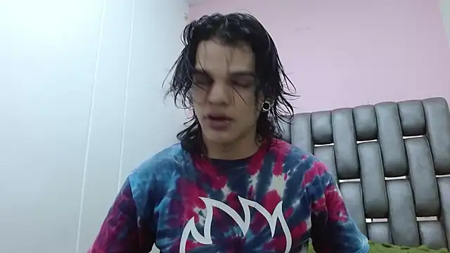 Snapshot of AlbertBernal69 chatting on 09-23-25, 03:09 AlbertBernal69 online show from 09-23-25, 03:09