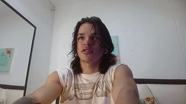 Snapshot of AlbertBernal69 chatting on 10-16-25, 02:56 AlbertBernal69 online show from 10-16-25, 02:56