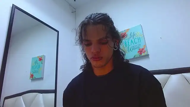 Snapshot of AlbertBernal69 chatting on 10-21-25, 03:29 AlbertBernal69 online show from 10-21-25, 03:29