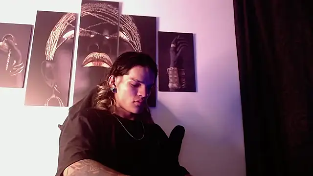 Snapshot of AlbertBernal69 chatting on 11-08-25, 03:07 AlbertBernal69 online show from 11-08-25, 03:07