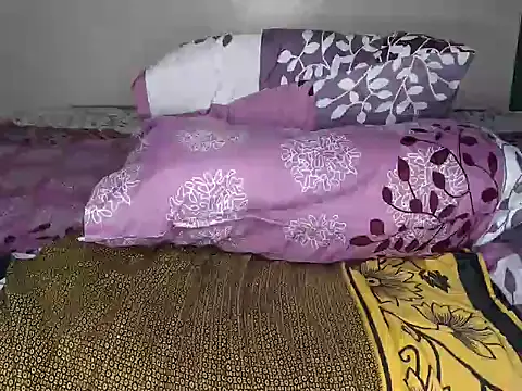 judyshinel20 online show from 12-16-25, 02:38