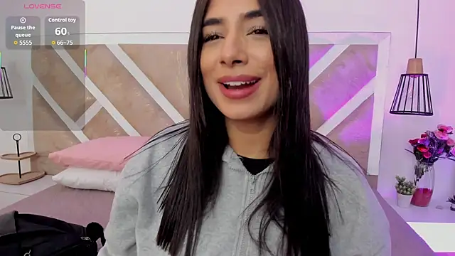 Snapshot of ZiaCalifa chatting on 07-22-26, 12:19 ZiaCalifa online show from 07-22-26, 12:19