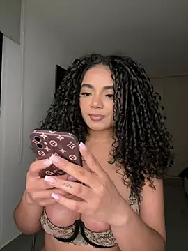 Mariecurl online show from 06-16-26, 11:40