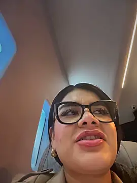 Insane Issa online show from 03-05-25, 01:42