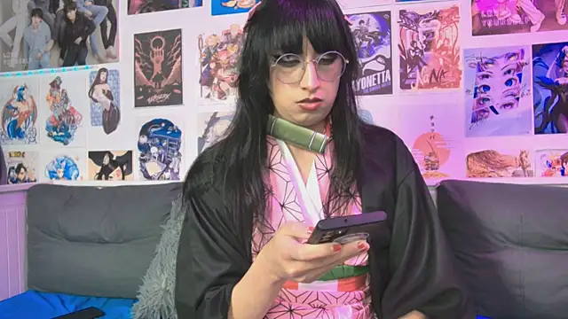 snowblack  online show from 09-25-25, 05:38