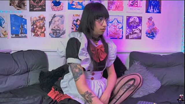 snowblack  online show from 04-22-26, 02:51