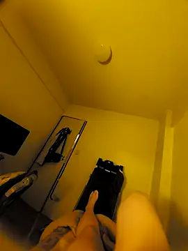 hotbiabrazil online show from 12-19-25, 03:46