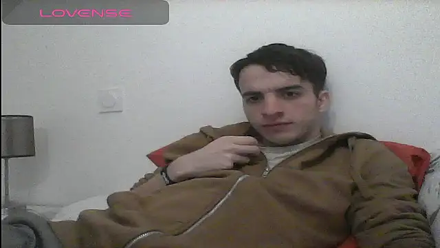 Snapshot of Tombgy07 chatting on 02-26-25, 10:31 Tombgy07 online show from 02-26-25, 10:31