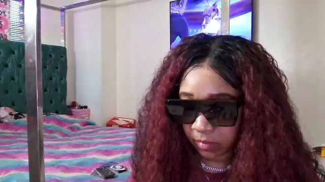 YasmineMinaj online show from 01-17-26, 08:12