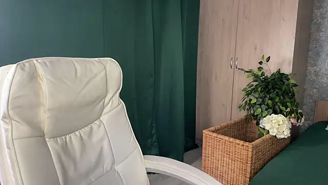 Snapshot of anita_blairr chatting on 06-25-26, 12:54 anita blairr online show from 06-25-26, 12:54