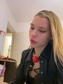 KittyKatyDream online show from 04-01-26, 04:37