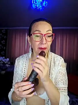 Snapshot of LybovNTV chatting on 03-11-25, 02:43 LybovNTV online show from 03-11-25, 02:43