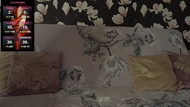 Snapshot of LybovNTV chatting on 09-16-25, 08:32 LybovNTV online show from 09-16-25, 08:32