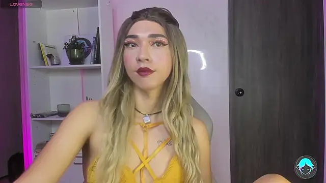 sofi elfqueen online show from 02-21-25, 12:27