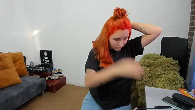  girls on fire  online show from 03-08-25, 09:51