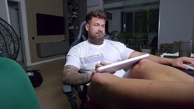 UbbeViking online show from 01-26-25, 07:31