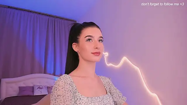 Snapshot of LauraCoy chatting on 06-02-26, 09:50 LauraCoy online show from 06-02-26, 09:50