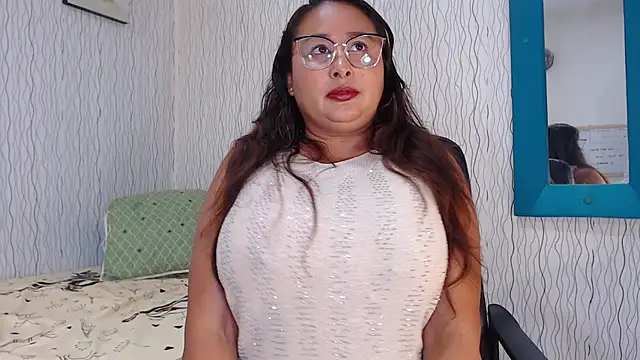 Snapshot of NadiaWhite chatting on 01-24-25, 06:46 NadiaWhite online show from 01-24-25, 06:46