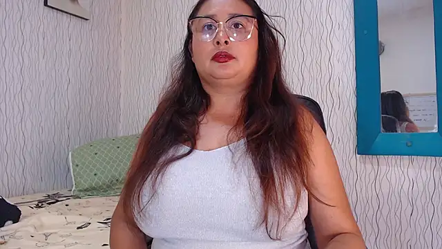 Snapshot of NadiaWhite chatting on 02-07-25, 06:13 NadiaWhite online show from 02-07-25, 06:13