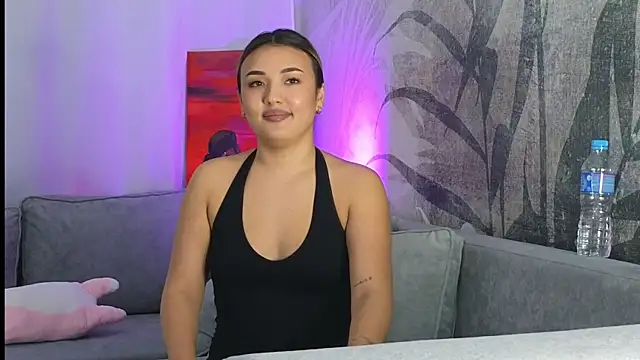 Snapshot of lily__foster chatting on 03-04-25, 01:38 lily foster online show from 03-04-25, 01:38