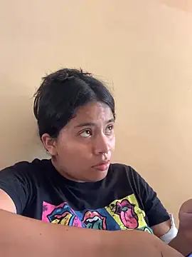 Snapshot of moncerrat_luna chatting on 12-03-24, 06:28 moncerrat luna online show from 12-03-24, 06:28