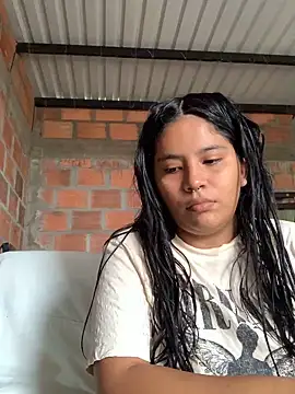 Snapshot of moncerrat_luna chatting on 12-12-24, 07:15 moncerrat luna online show from 12-12-24, 07:15