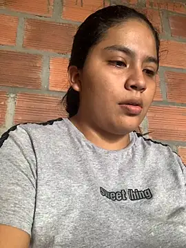 Snapshot of moncerrat_luna chatting on 01-15-25, 05:05 moncerrat luna online show from 01-15-25, 05:05