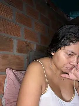 Snapshot of moncerrat_luna chatting on 02-04-25, 03:26 moncerrat luna online show from 02-04-25, 03:26