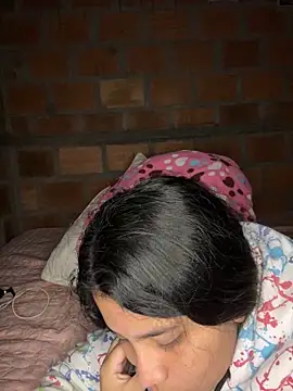 Snapshot of moncerrat_luna chatting on 02-07-25, 01:11 moncerrat luna online show from 02-07-25, 01:11