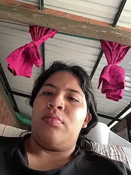 Snapshot of moncerrat_luna chatting on 03-13-25, 02:44 moncerrat luna online show from 03-13-25, 02:44