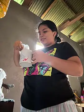 Snapshot of moncerrat_luna chatting on 03-15-25, 01:29 moncerrat luna online show from 03-15-25, 01:29