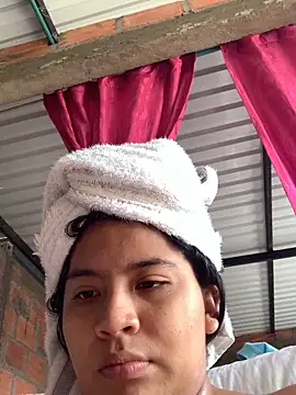 Snapshot of moncerrat_luna chatting on 03-20-25, 04:20 moncerrat luna online show from 03-20-25, 04:20