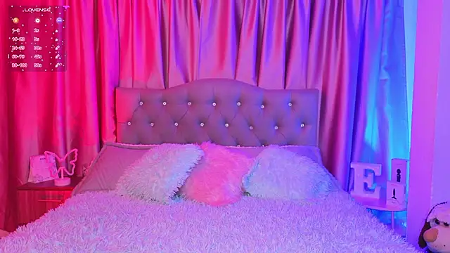 Emiily Scott1 online show from 03-04-26, 12:27