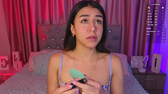 Emiily Scott1 online show from 07-08-26, 02:49