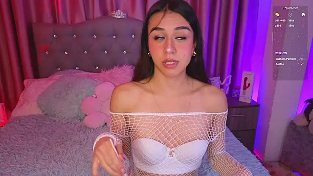Emiily Scott1 online show from 07-11-26, 03:20