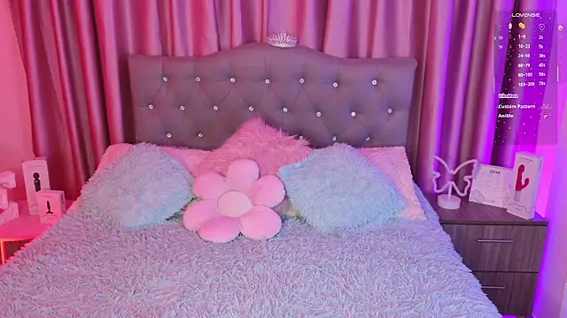 Emiily Scott1 online show from 07-17-26, 02:07
