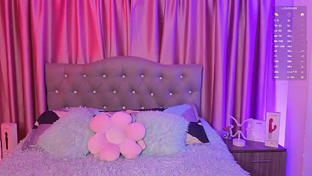 Emiily Scott1 online show from 07-28-26, 03:57