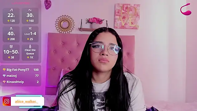 aliice walker  online show from 12-06-24, 06:39